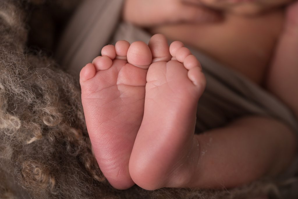 fötter, närbild, bebisfot, nyfödd